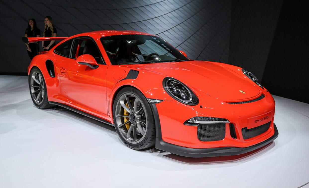 2016-porsche-911-gt3-rs-photos-and-info-news-car-and-driver-photo-656941-s-original.jpg