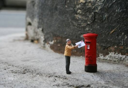 30-Best-Miniature-Street-Art-By-Slinkachu2.jpg